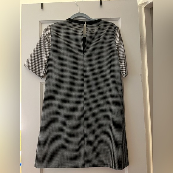 BCBGeneration back and white check shift dress with mesh detail - Picture 3 of 4